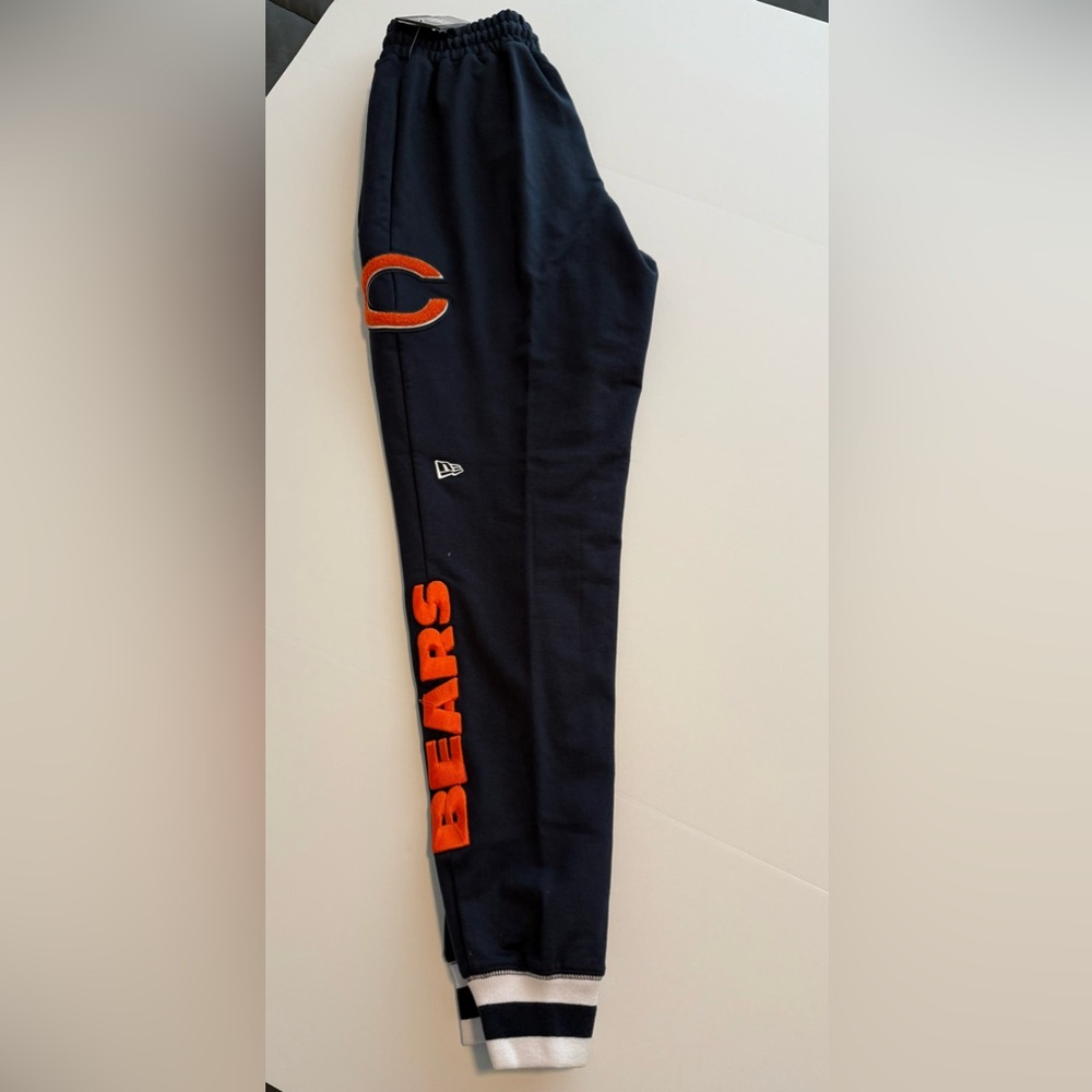 NWT Men’s New Era Logo Select Jogger Chicago Bears Joggers, Size Medium - Picture 2 of 8
